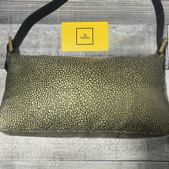 FENDI Rare Gold Baguette. Limited Edition. - Picture 5 of 13